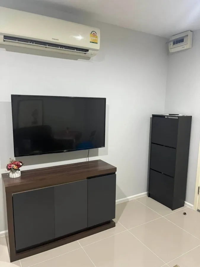 For rent: Aspire Rama 9, 16th floor. Beautiful view, great atmosphere, no obstructing buildings. Fully furnished. Book now!