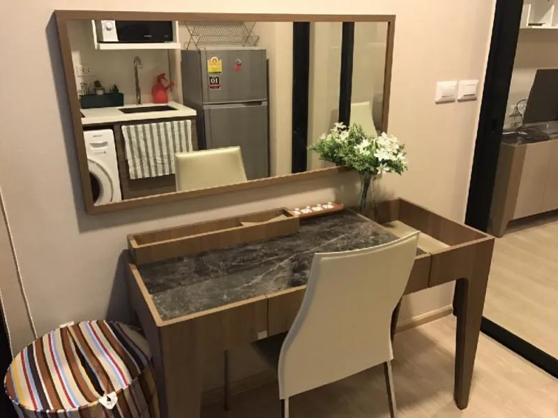 Condolette Midst Rama 9 for rent, lovely room, lovely price, fully furnished You don't want to miss out on renting.