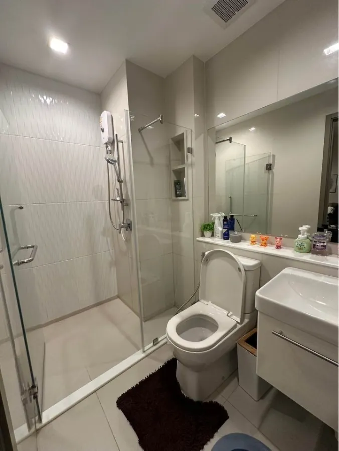 For rent or sale Life Asoke Hype ห้องพร้อมอยู่ เฟอร์ เครื่องใช้ไฟฟ้าครบครัน มาแต่ตัวเข้าอยู่ได้เลย