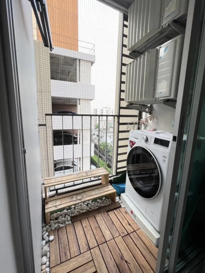 For sale: U Delight @ Huai Khwang Station, Building A, 5th floor, quiet corner room, fully furnished and equipped with electrical appliances.