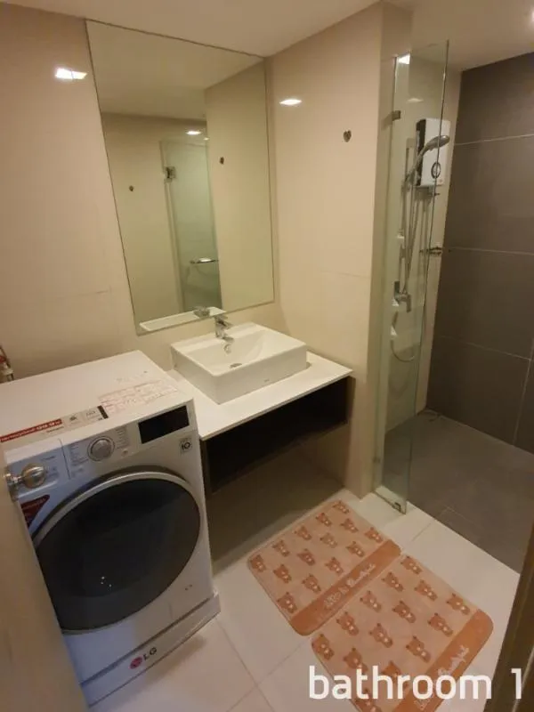 Condo for sale/rent Monique Sukhumvit 64, special corner room, private, peaceful, don't miss it.