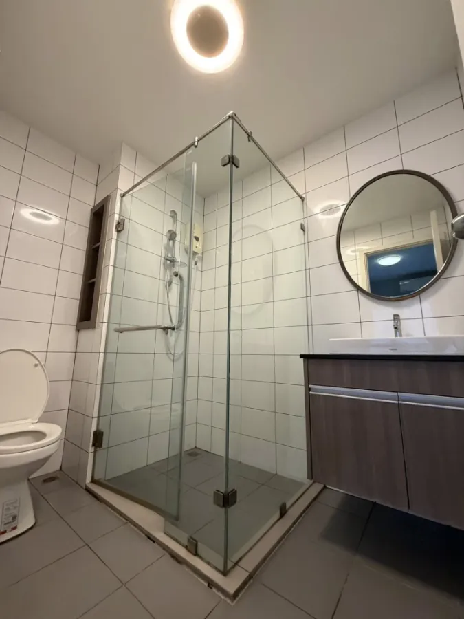 For rent: Chapter One Eco Ratchada-Huai Khwang, 1 bedroom, 1 bathroom, fully furnished. Just bring your suitcase and move in!