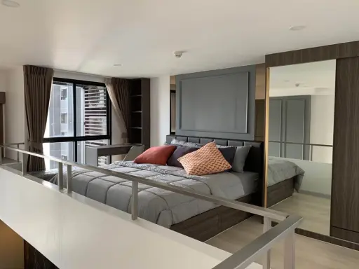 Quick sale!! Condo Knightsbridge Prime Sathorn, 34th floor (Duplex), beautiful room, fully furnished, ready to move in. Hurry up to reserve!! images