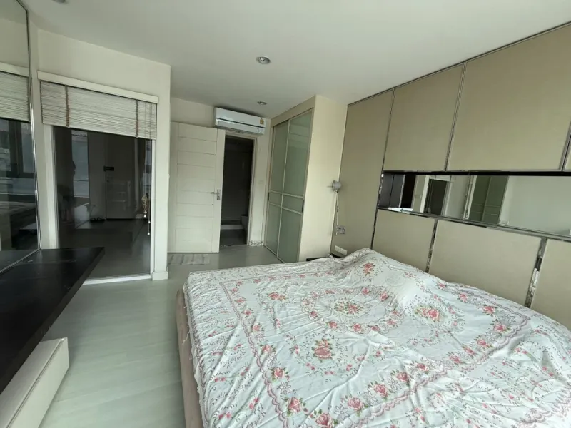 ขายคอนโด The Bangkok Sathorn-Taksin ห้องพร้อมอยู่ พื้นที่ใช้สอยเยอะ ราคาอย่างโดน รีบมาเป็นเจ้าของได้แล้ววันนี้