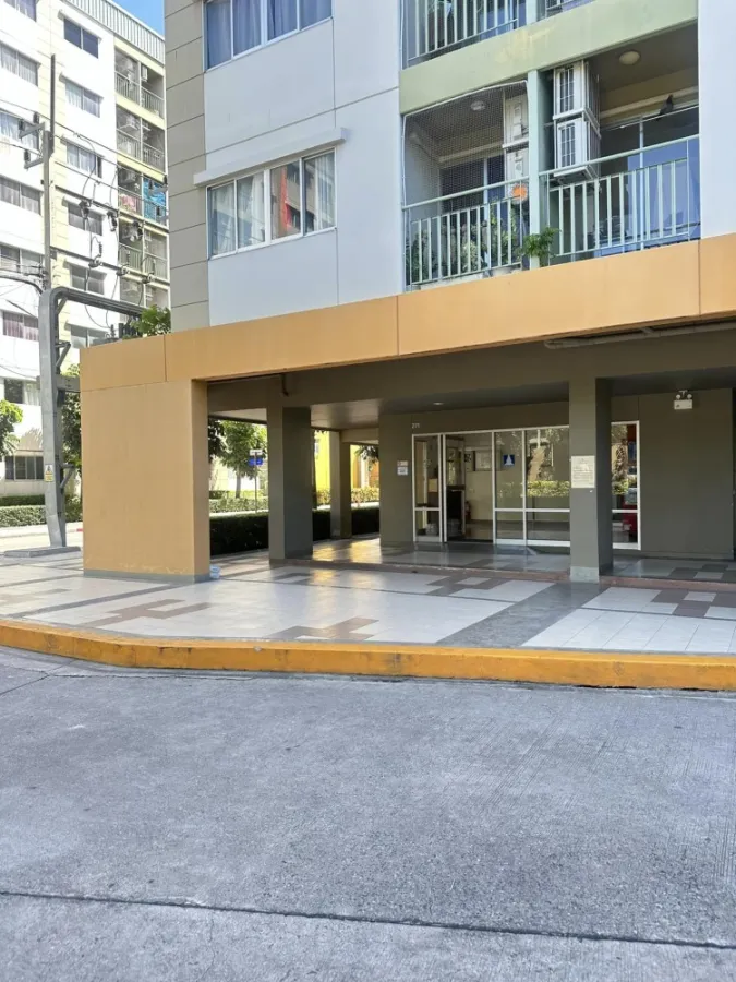 For rent Lumpini Condo Town Chonburi - Sukhumvit, separated rooms, good price, you must not miss it.