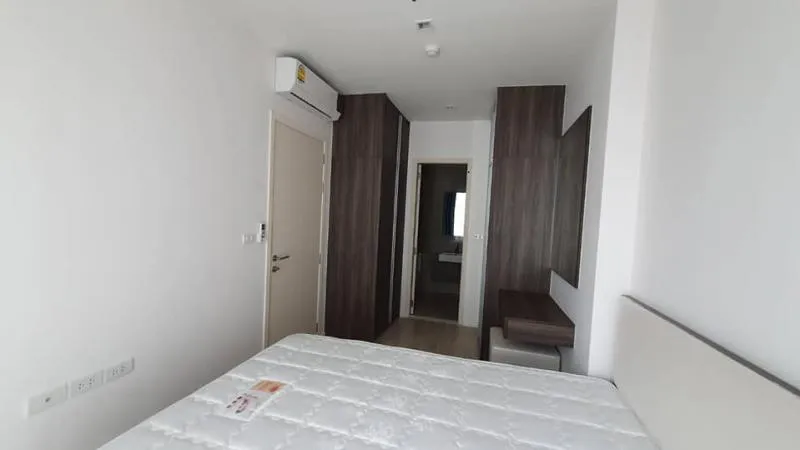 For Rent Quinn Condominium, 300 meters from MRT Sutthisan, new room, clean, beautiful, ready to move in. Don't miss it!!