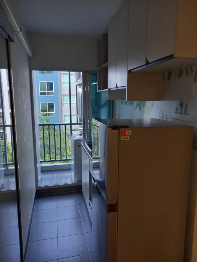 For rent The Kith Plus Phaholyothin-Khu Khot. Large corner room, river view, complete furniture and electrical appliances. Book now.