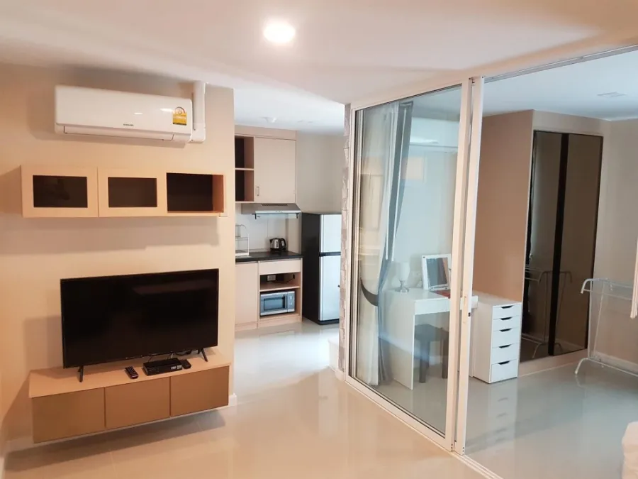 Condo for sale JW @ Don Mueang, the room is very nice. Soft and comfortable bed Private zone Let me tell you that it's very worthwhile.