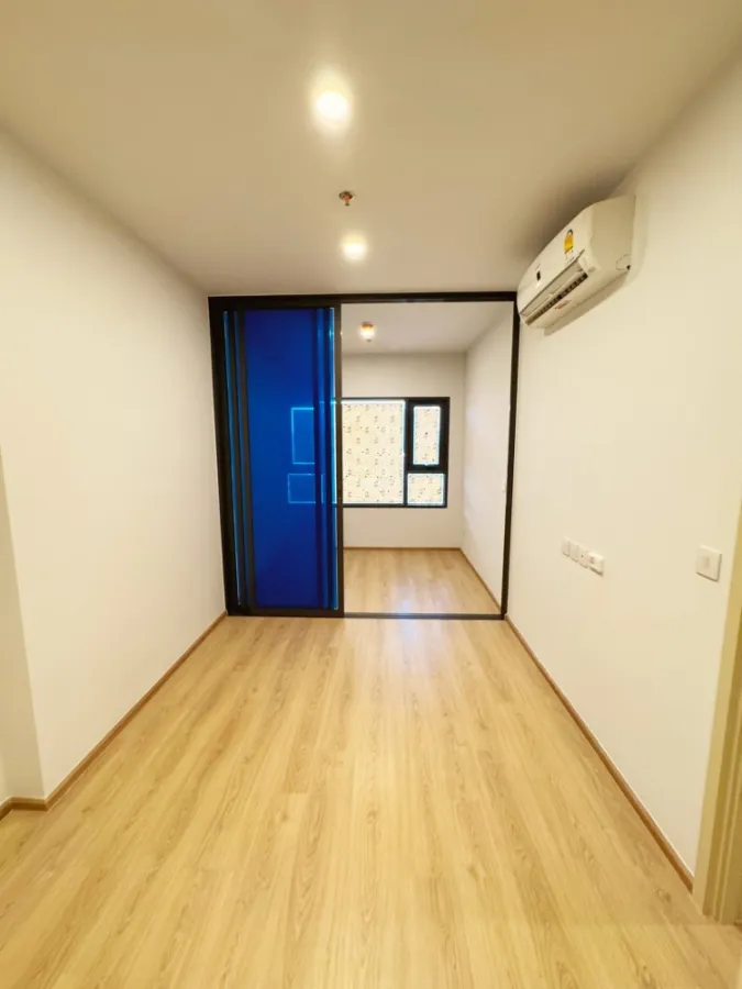 Down payment sale, Life Rama 4 - Asoke, One Bedroom Plus room, high floor, nice project, book now, urgently.