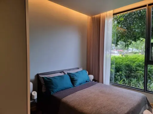 Condo down payment for sale: Skyrise Avenue Sukhumvit 64, corner room, curved glass, large bedroom. Bang Krachao River view. Book now.