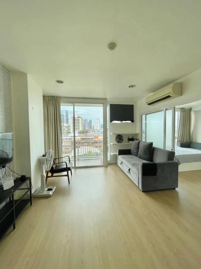 ให้เช่า D65 Condominium ห้องหัวมุม เงียบสงบ วิวสวย ระเบียงกว้าง รอให้คุณมาจับจองที่นี่ได้แล้ววันนี้