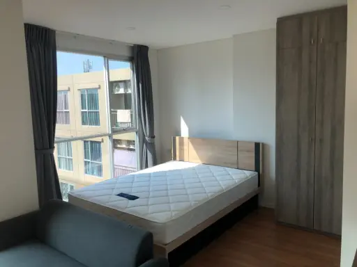 Condo for rent, Lumpini Place Bangna Km. 3, 8th floor, balcony, pool view, ready to move in. Friendly price. Don't miss it!!