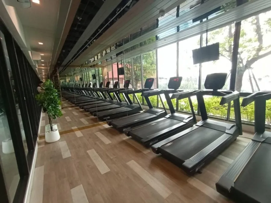 ขาย ให้เช่า เดอะ ไพรเวซี่ พระราม 9 ชั้น 20 ไม่มีตึกบังวิว ห่างลิฟท์และห้องทิ้งขยะ เงียบสงบ ต้องจอง