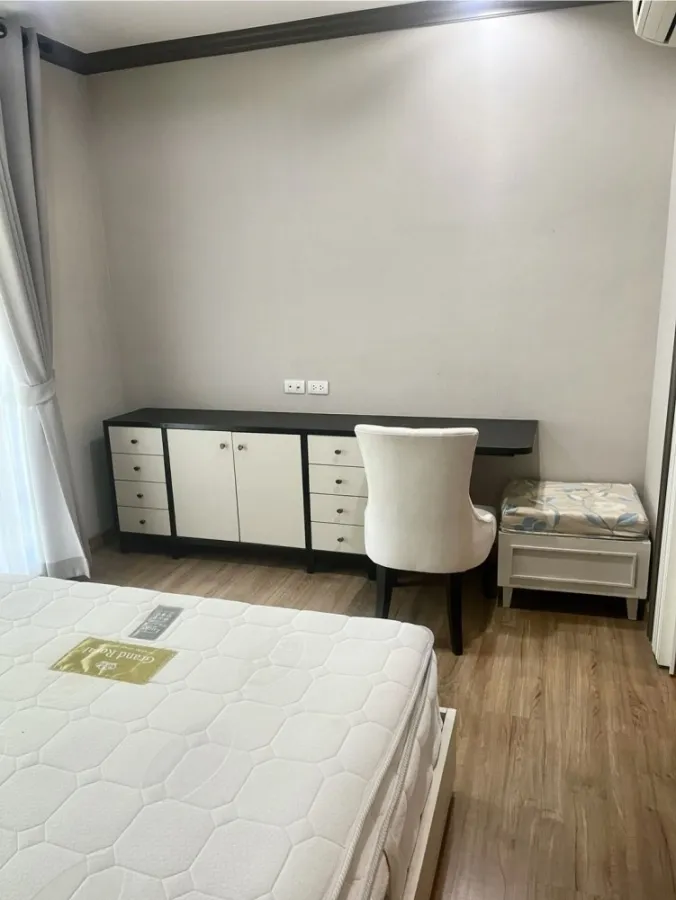 Condo for rent, The Reserve Kasemsan 3, fully furnished. Just come and move in.