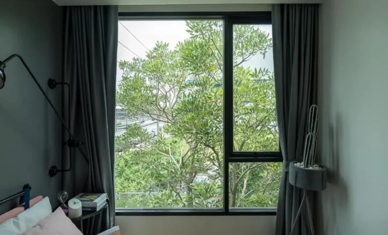 For rent Attitude Bu ตึกc ชั้น2 ทิศเหนือวิวสีเขียวพื้นที่ฝั่งตรงข้ามเป็นสนามหญ้าเงียบสงบทิศเหนือ