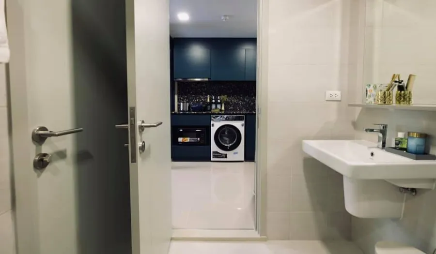 Sell the Base Sukhumvit 50, empty room, ready facilities, hurry to book