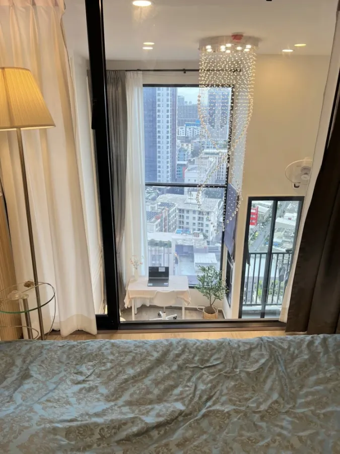 For sale or rent: SOHO Bangkok Ratchada, North-facing unit, prime location, high-quality built-in furniture, fully furnished. Book now!