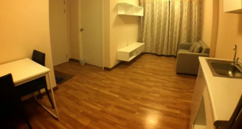 SALE The Trust Condo Ngamwongwan, spacious living area Free furniture + electrical appliances decorated with