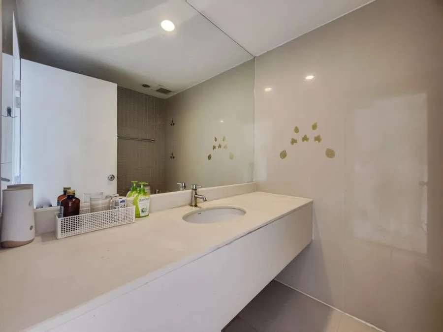 ขาย Trendy Condominium Pen House กว้างขวาง ตกแต่งเรียบง่าย น่าอยู่ ดีแบบนี้รีบจับจองเลยจ้า