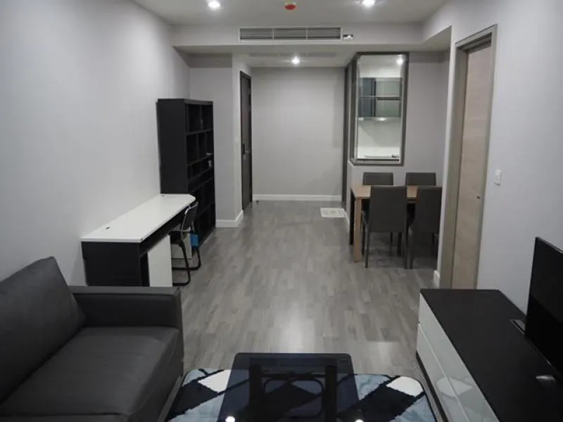 ให้เช่าห้อง 1 นอน ห้องใหญ่ 56 ตร.ม. The Room พระราม 4 เฟอร์และเครื่องใช้ไฟฟ้าครบครัน พร้อมเข้าอยู่