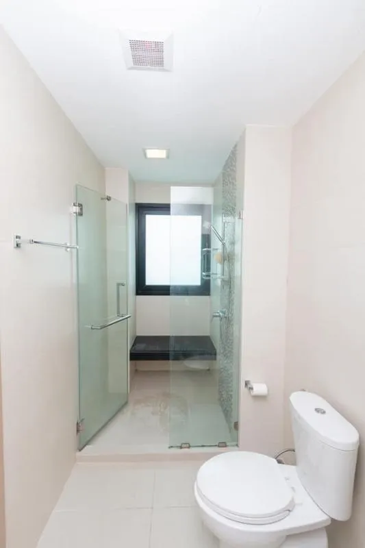 Condolette Midst Rama 9 for rent, fully furnished, in a prime location in the heart of the city. With the beauty that everyone will fall in love with, book now.