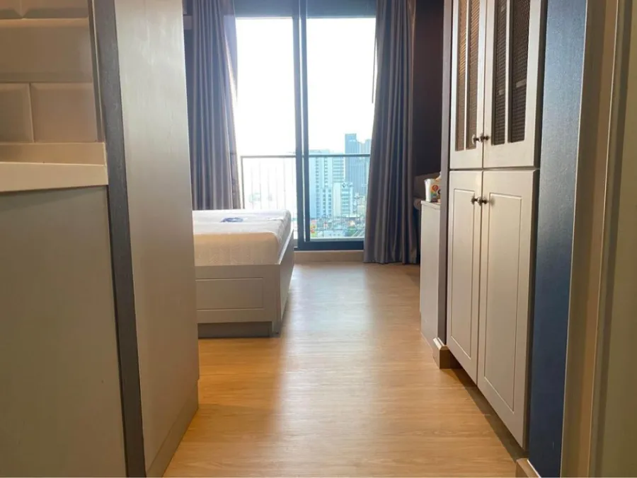 For rent The editor, high floor, get a view of BTS. with complete set of electrical appliances The best solution for living, book now.