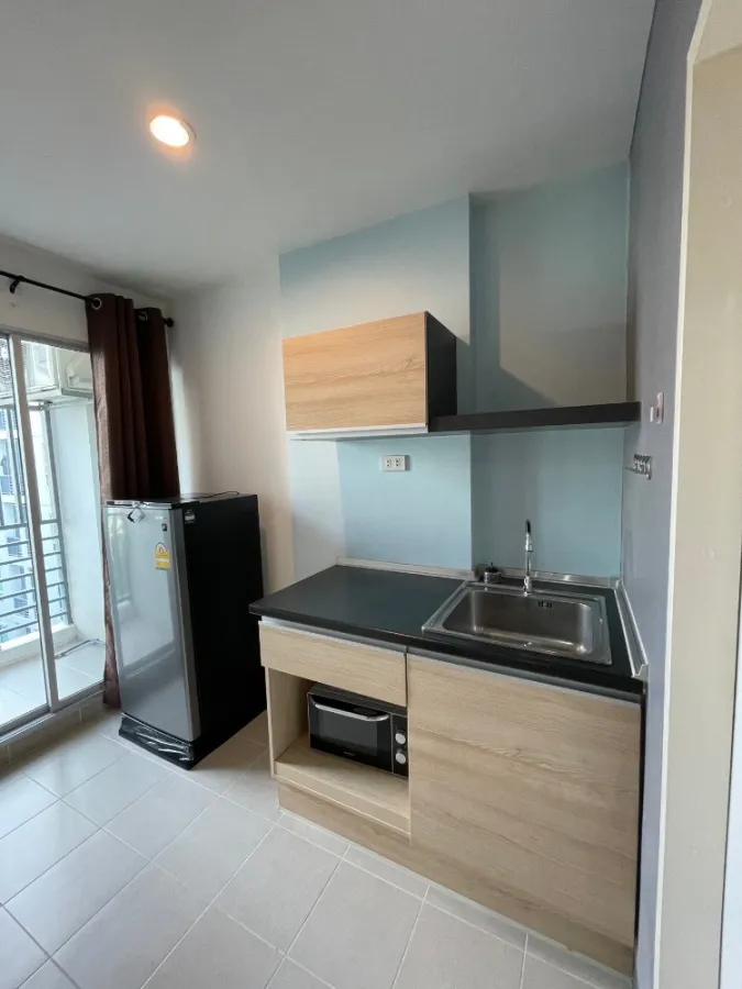 For rent, The Niche ID Serithai, new room, furniture, ready to move in. Don't miss it.