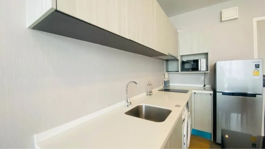 Condo for sale Notting Hill Laem Chabang-Sriracha Easy to decorate color tones, nice sofas, nice rooms, don't wait.