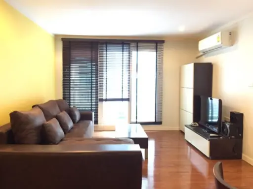 Urgent sale !! Baan Siri Sukhumvit 13 condo, good condition room, fully furnished, ready to move in, convenient to travel, don't miss !! images