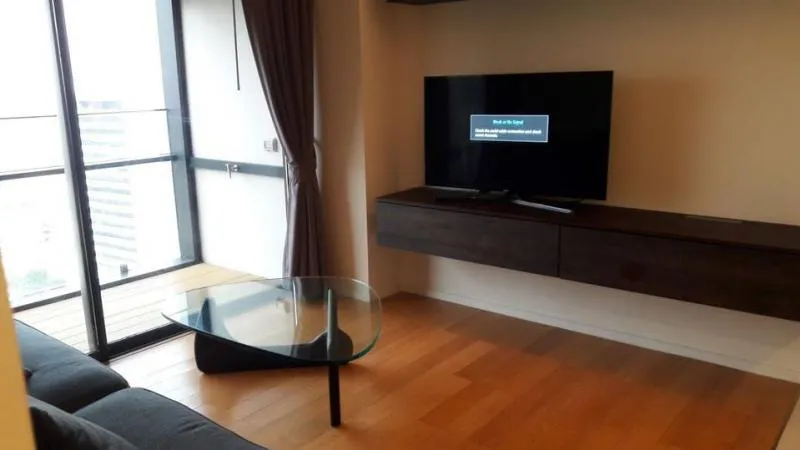 ปล่อยขาย เซอร์เคิล 2 ลิฟวิ่ง โปรโตไทป์เฟอร์+เครื่องใช้ไฟฟ้าครบ หิ้วกระเป๋าใบเดียวเข้าอยู่ได้เลย