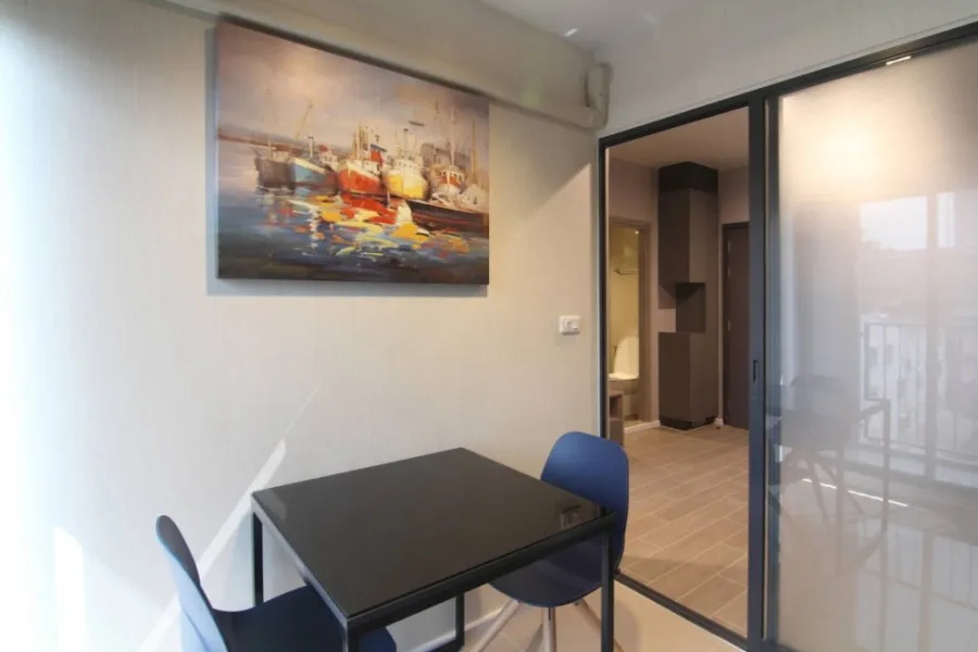Condo for rent, Ideo Sukhumvit 93, the room is not hot, the furniture is build in, the price is tangible, hurry up.
