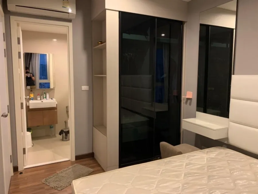 Condo for rent at Chewathai Interchange Good view, no buildings to block ready to move in Fully furnished and electrical appliances