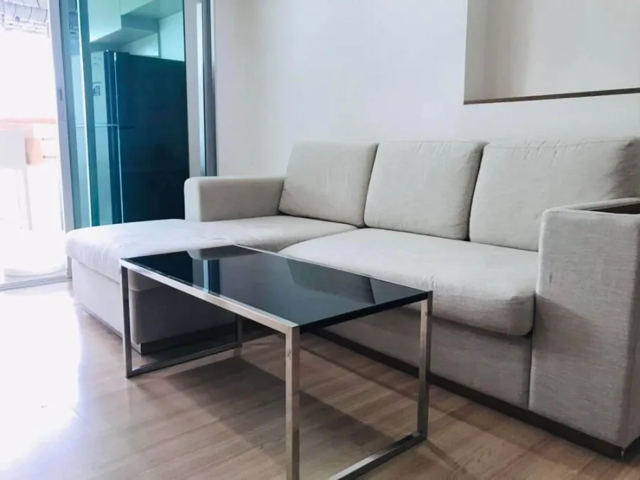 For rent: Rhythm Phahon-Ari, 20th floor, corner unit, fully furnished, very livable. Book now, don't miss out!