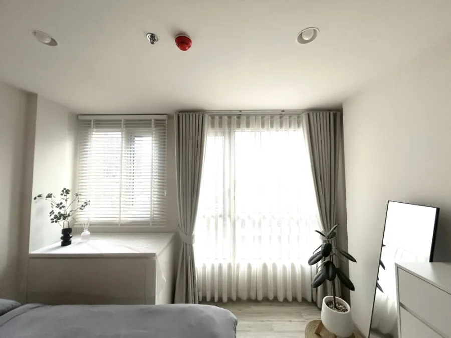 For sale, for rent, XT Huaikhwang, a nice room, complete with furniture and electrical appliances. If you don't reserve, you'll regret it later.
