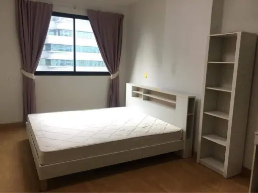 Urgent for rent !! Supalai Premier Place Condo Asoke, large room, appliances with complete furniture, book now !!