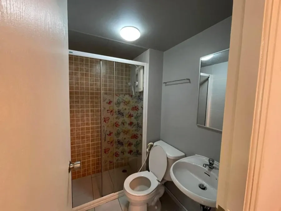 For rent Lumpini Condotown Chonburi - Sukhumvit 3rd floor, nice room, fully furnished, book now.