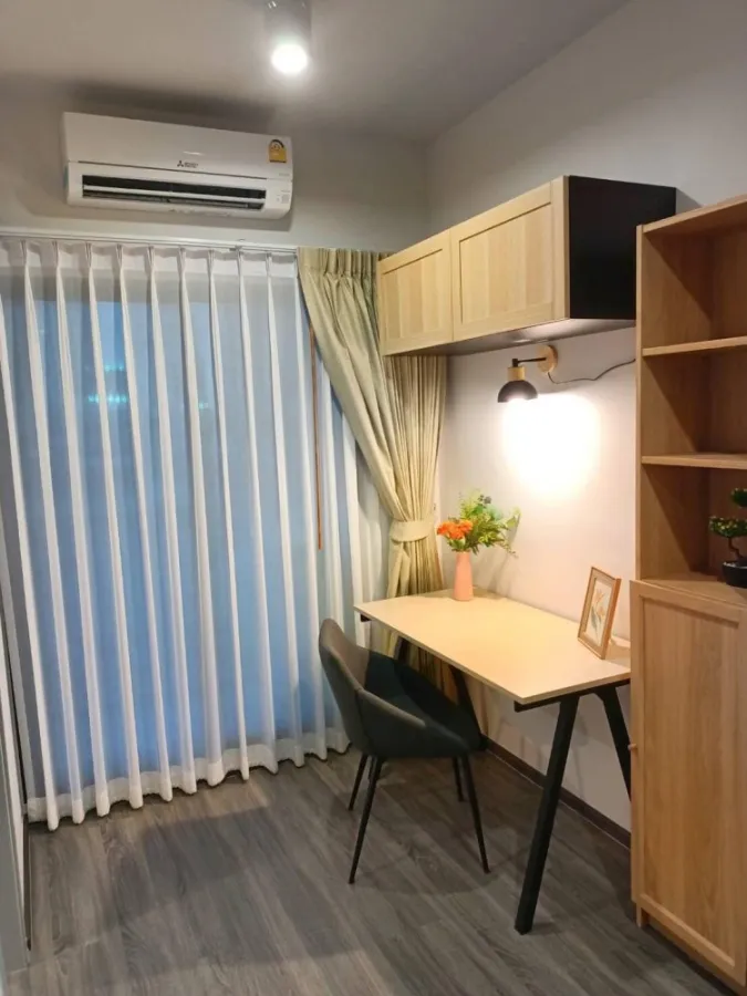 Condo for rent, Ideo Chula Samyan, spacious room, view of the Mahanakhon building, 5th floor, hurry to book before you miss it.
