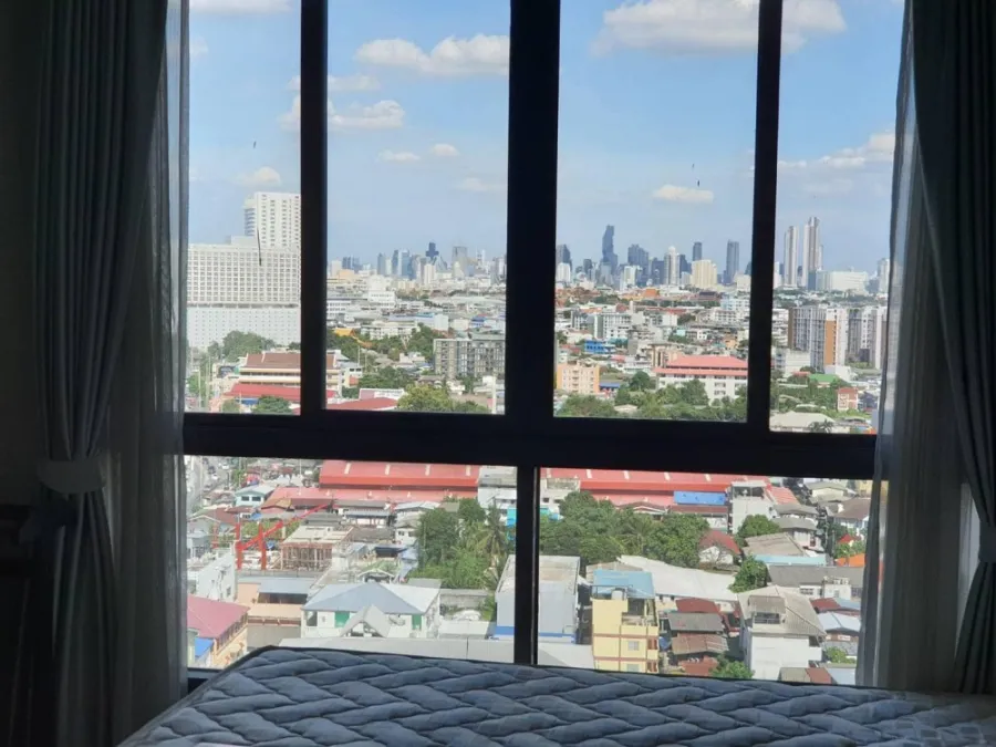 For rent Ideo Mobi Charan Interchange ห้องติดวอลเปเปอร์อย่างดี ราคาไม่แรง คุณต้องรีบย้าย