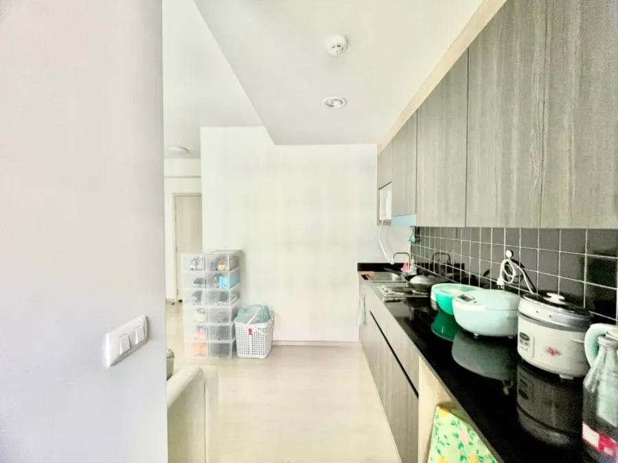 For sale, Unio Sukhumvit 72, Building B, 5th floor, fully furnished room. Ready to move in immediately. Hurry up to reserve now. Don't miss it.