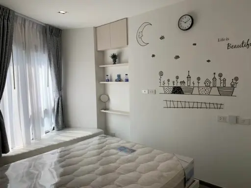 For rent, Rich Park triple station, 1 bedroom, 1 bathroom, fully furnished, ready to move in. Can't miss it.