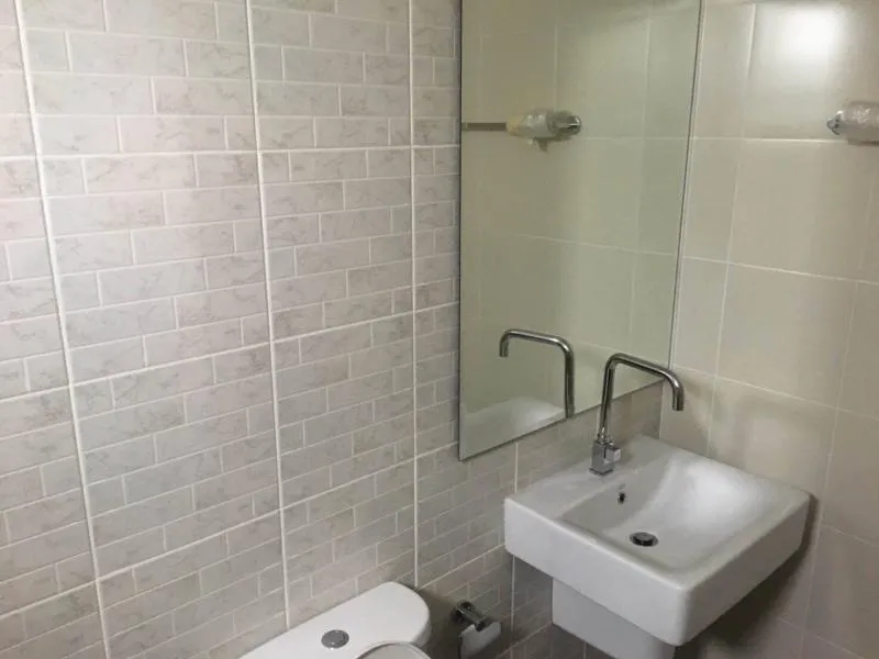 Big rooms have arrived. 2 bedrooms are very rare. Let me tell you. If you are slow, you will miss it. The room is fully furnished and ready to move in. Rent The Privacy Rewadee