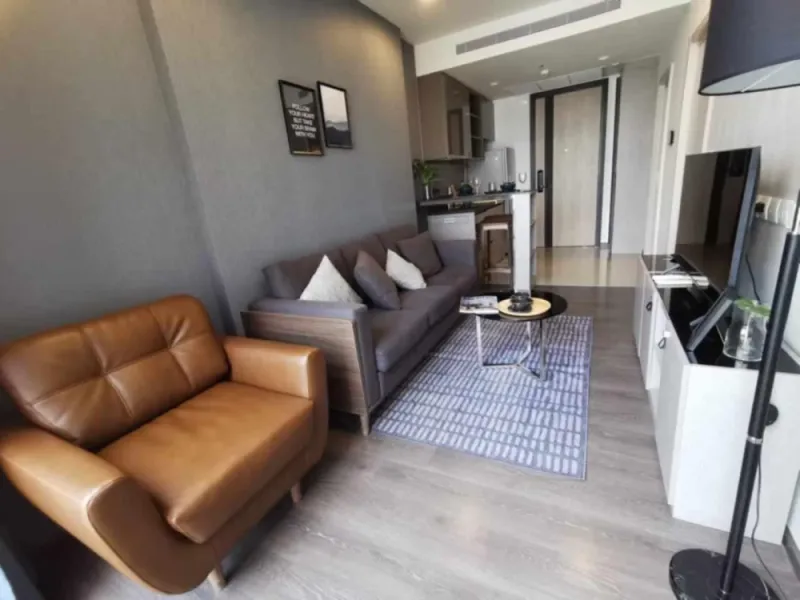 ขาย ให้เช่า Oka Haus Sukhumvit 36 1 ห้องนอน 1 ห้องน้ำ แต่งสวยคุมโทน มาพร้อมเฟอร์นิเจอร์ครบครัน จองเลย