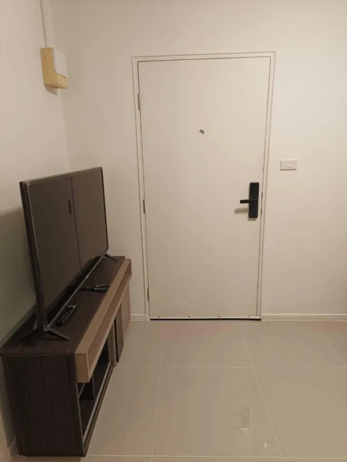 For rent Lumpini Condo Town Chonburi - Sukhumvit, separated rooms, good price, you must not miss it.