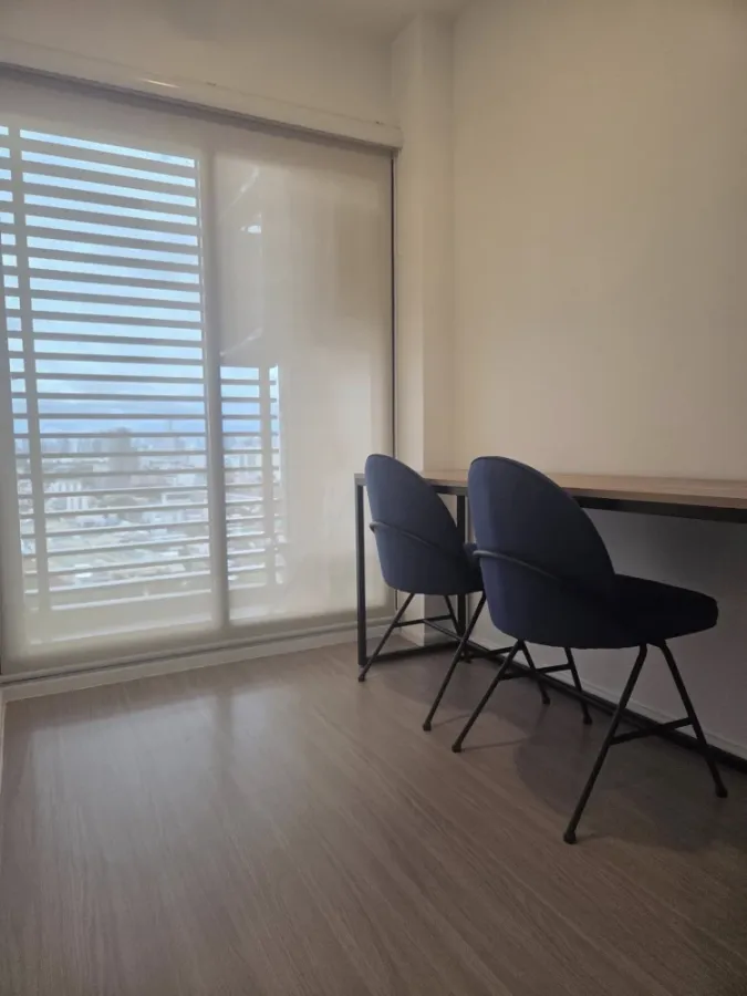 ให้เช่าคอนโด เดนิม จตุจักร 1 Bedroom plus ชั้น 20 วิวสระว่ายน้ำ เฟอร ์เครื่องช้ไฟฟ้าครบ ไม่จองแล้วจะเสียดาย