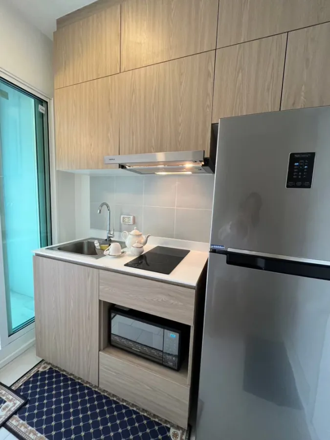 Urgent sale!! Condo De Lapis Charan 81, 21st floor, beautiful room, fully furnished, ready to move in. Reserve now!!
