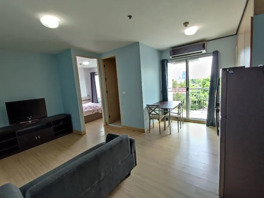 For rent urgently!! Condo The Parkland Srinakarin, fully furnished. Close to shopping malls, book now!!
