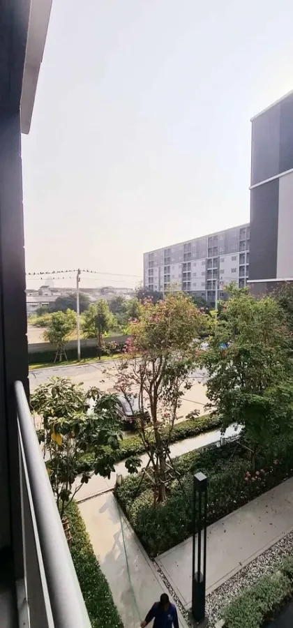 For rent: Lumpini Condo Town Ekamai 48, 3rd floor, quiet atmosphere, 40% sunlight all day, not hot, garden view, must hurry to book.