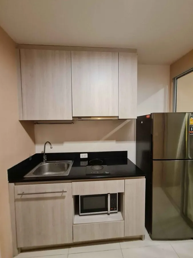 For rent, Niche Mono Sukhumvit-Puchao, 9th floor, good view, comes with Buit-In, awesome wall, beautiful and livable like this. Book now.