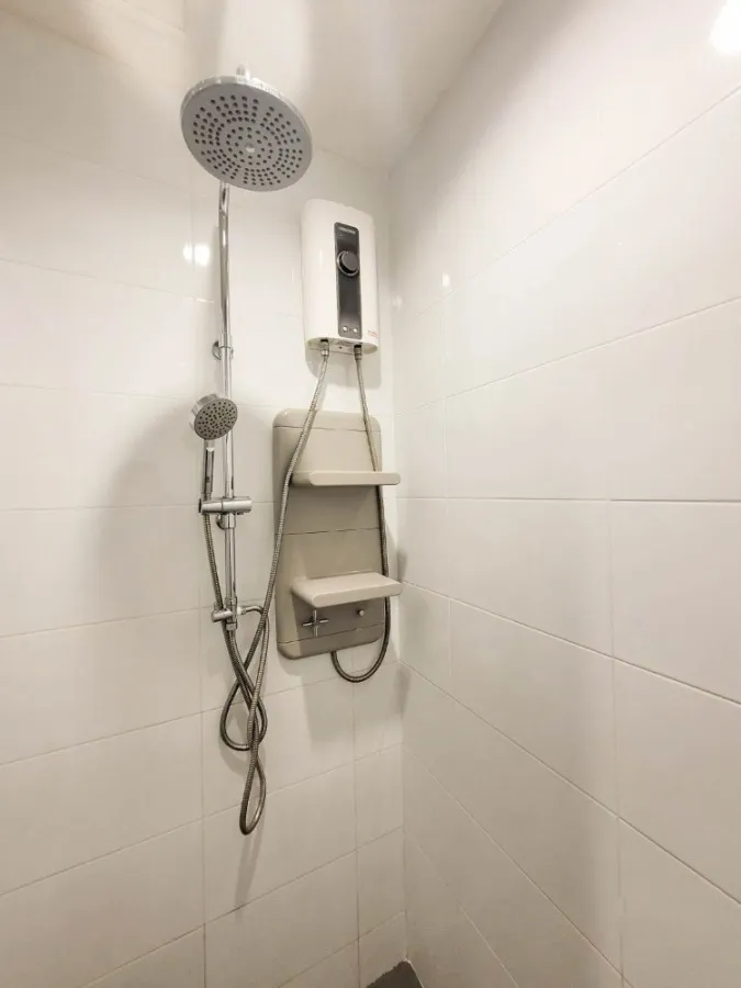 Urgent sale!! Condo Aspire Sukhumvit 46, 9th floor, good location, convenient travel, near BTS Phra Khanong, hurry and reserve now!!
