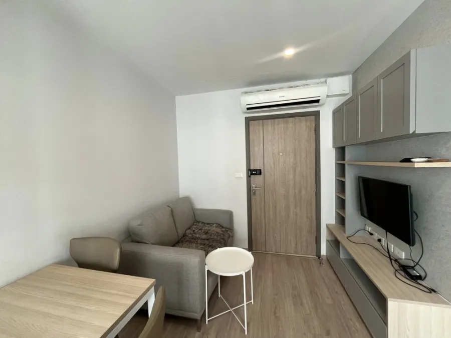 For rent Ideo o2, very high floor room, sunset view, fully furnished, comfortable atmosphere, must book now.